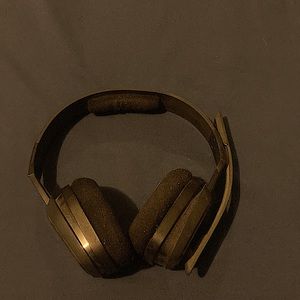 I’m selling A10 headset it’s very good but dose not come it’s cord